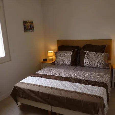 La Saluade, Pour Curistes Ou Vacanciers Gréoux-les-Bains